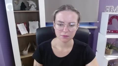 Z O E Y online show from 09/23/25, 04:48