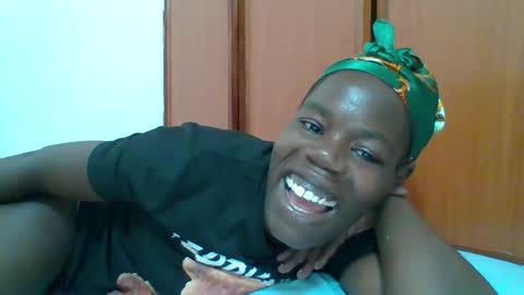 Snapshot of blacksexygal chatting on 11/08/25, 06:51 SARAH online show from 11/08/25, 06:51