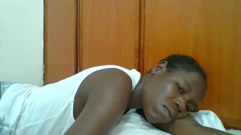 Snapshot of blacksexygal chatting on 11/18/25, 02:06 SARAH online show from 11/18/25, 02:06