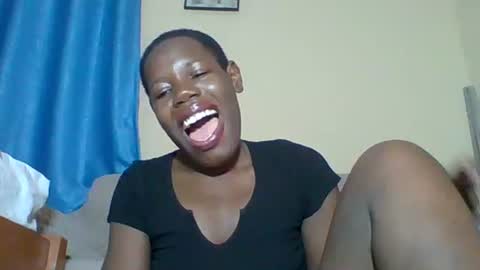 Snapshot of blacksexygal chatting on 05/27/26, 08:28 SARAH online show from 05/27/26, 08:28