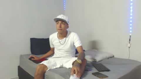 Snapshot of blackskull22x chatting on 10/30/25, 08:31 Scott IMDEPENDIENT MODEL online show from 10/30/25, 08:31