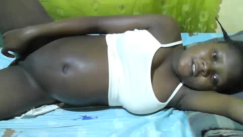Snapshot of blackslim_girl2 chatting on 07/03/26, 06:25 blackslim_girl2 online show from 07/03/26, 06:25