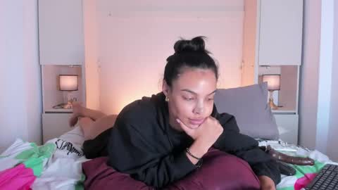 GRACE online show from 10/15/25, 04:29