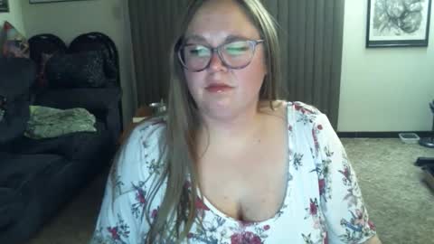 Snapshot of bladesizzo3111 chatting on 12/19/24, 08:23 bladesizzo3111 online show from 12/19/24, 08:23