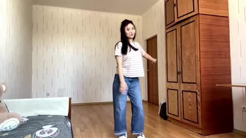 Mila online show from 03/10/26, 07:13