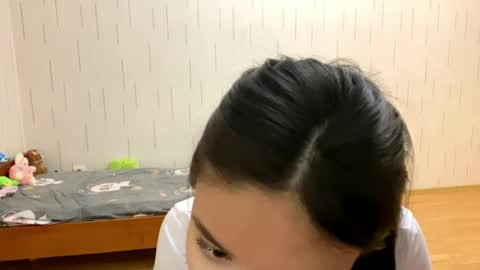 Mila online show from 04/19/26, 03:44