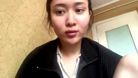 Mila online show from 06/05/26, 03:07