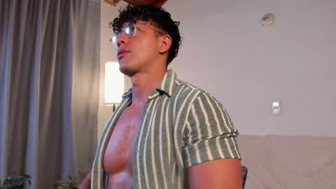 Snapshot of blake_levi chatting on 12/15/24, 09:42 Blake Levi Independent Model online show from 12/15/24, 09:42