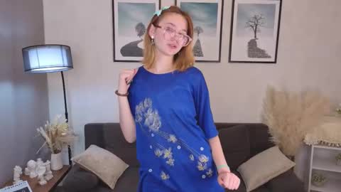 Snapshot of blakelatz chatting on 10/17/25, 10:07 Eliza online show from 10/17/25, 10:07