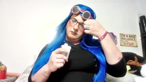 Snapshot of blakelytgirl chatting on 09/22/25, 04:14 Blakely Morningstar online show from 09/22/25, 04:14