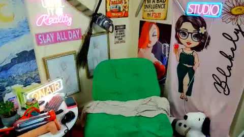 Blakely Morningstar   online show from 04/16/26, 08:04