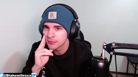 Snapshot of blakemiles2 chatting on 12/08/24, 10:08 Blake Miles online show from 12/08/24, 10:08