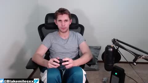 Snapshot of blakemiles2 chatting on 02/13/25, 05:58 Blake Miles online show from 02/13/25, 05:58