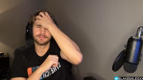 Snapshot of blakemiles2 chatting on 09/18/25, 03:08 Blake Miles online show from 09/18/25, 03:08