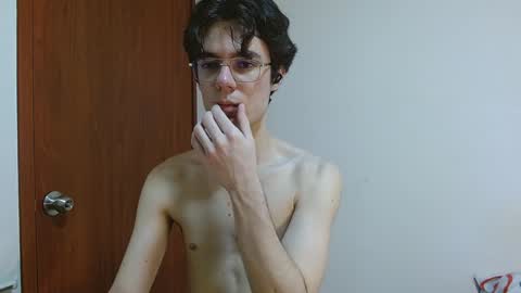 Snapshot of blakeshatter chatting on 12/13/24, 02:54 blakeshatter online show from 12/13/24, 02:54