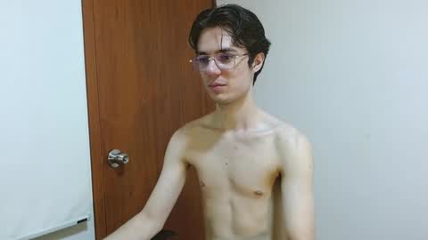 Snapshot of blakeshatter chatting on 12/13/24, 05:00 blakeshatter online show from 12/13/24, 05:00