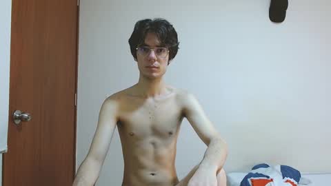 Snapshot of blakeshatter chatting on 01/06/25, 04:13 blakeshatter online show from 01/06/25, 04:13