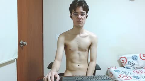 Snapshot of blakeshatter chatting on 01/11/25, 06:12 blakeshatter online show from 01/11/25, 06:12