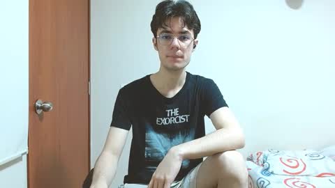 Snapshot of blakeshatter chatting on 01/15/25, 02:46 blakeshatter online show from 01/15/25, 02:46