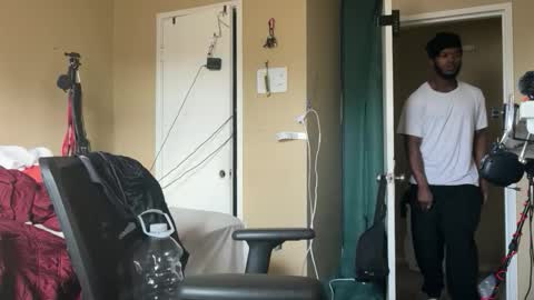 Snapshot of blakjag chatting on 10/24/25, 04:58 Blackjag00 online show from 10/24/25, 04:58