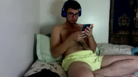 Snapshot of blancpebble chatting on 10/15/25, 05:07 blancpebble online show from 10/15/25, 05:07