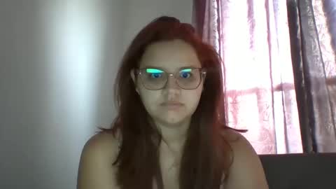 Snapshot of blanquita102530 chatting on 09/28/25, 02:22 Lary online show from 09/28/25, 02:22