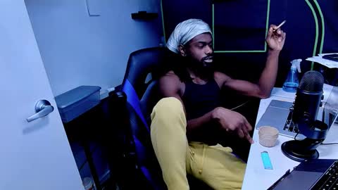 Snapshot of blaqjay chatting on 02/06/25, 05:30 BlaqJay online show from 02/06/25, 05:30