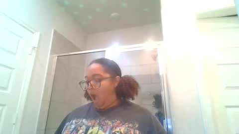 Snapshot of blessica_eddieluv6996 chatting on 06/08/26, 03:29 BLESSICA EDDIE LOVE online show from 06/08/26, 03:29