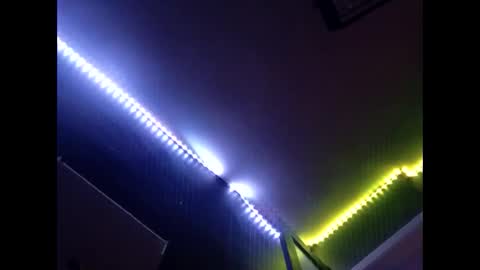 bleunuit43 online show from 10/20/25, 07:20