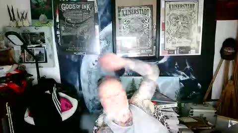 blindsurfer780299 online show from 12/02/25, 11:37