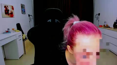 Nicole online show from 12/05/24, 03:37