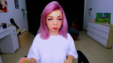 Nicole online show from 12/29/24, 01:38