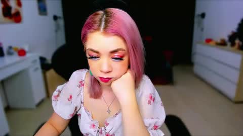 Nicole online show from 01/15/25, 07:48