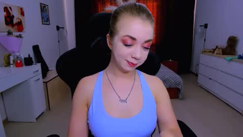 Nicole online show from 10/07/25, 08:11