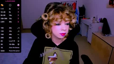 Nicole online show from 02/03/26, 06:40