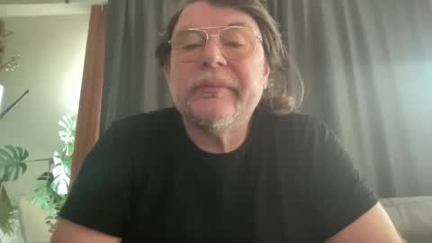 Snapshot of bllyidol chatting on 02/19/26, 10:44 BlIdoL online show from 02/19/26, 10:44