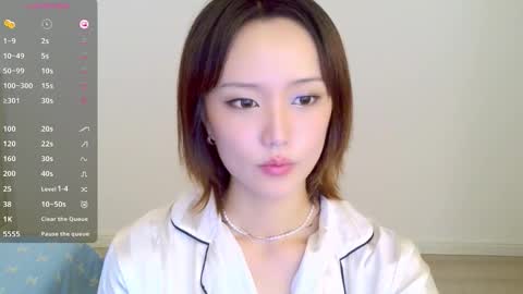 Snapshot of blon_kater chatting on 09/27/25, 07:46 YoYo online show from 09/27/25, 07:46