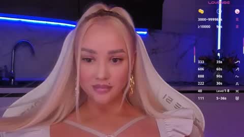 Snapshot of blond_diamond chatting on 06/25/26, 06:12 Lana online show from 06/25/26, 06:12