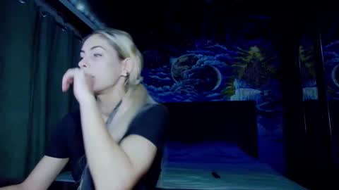 Snapshot of blonde4pasion chatting on 09/10/25, 07:36 blonde4pasion online show from 09/10/25, 07:36