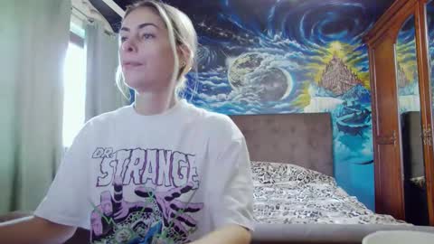 Snapshot of blonde4pasion chatting on 10/14/25, 08:37 blonde4pasion online show from 10/14/25, 08:37