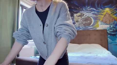 Snapshot of blonde4pasion chatting on 03/28/26, 02:05 blonde4pasion online show from 03/28/26, 02:05