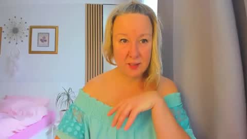 Nicole online show from 01/09/25, 09:06