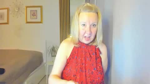 Nicole online show from 03/06/25, 07:32