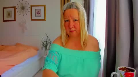 Nicole online show from 04/09/26, 07:14