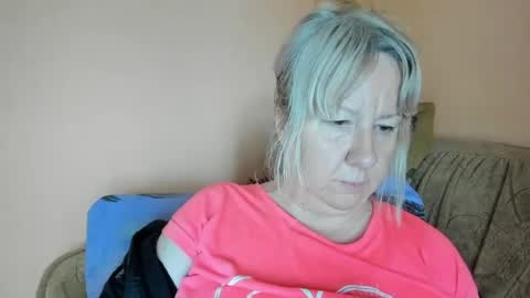 Snapshot of blonde_angel20 chatting on 06/16/26, 04:59 Nicole online show from 06/16/26, 04:59