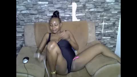 Snapshot of blonde_creamy chatting on 05/31/26, 10:00 blonde_creamy online show from 05/31/26, 10:00