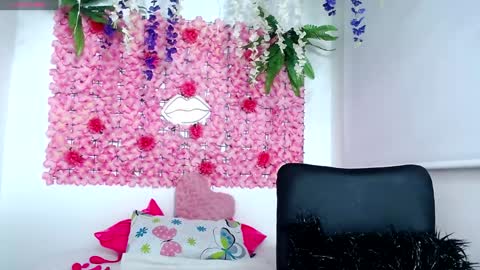 blonde_squirt_ online show from 01/08/25, 11:41