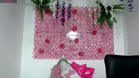 blonde_squirt_ online show from 01/24/25, 07:19