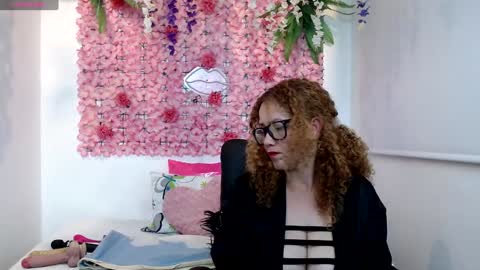 blonde_squirt_ online show from 01/31/25, 03:52