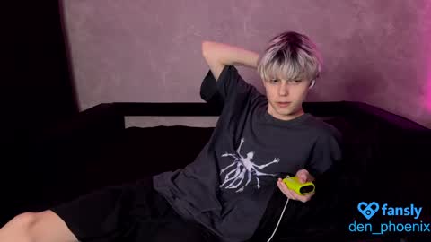 Snapshot of blonde_storm chatting on 04/17/26, 10:13 Kieran and Den online show from 04/17/26, 10:13